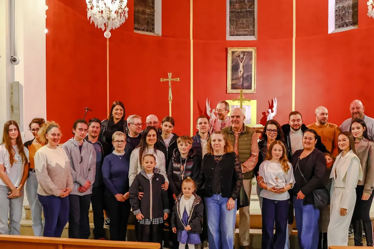 Photo de groupe après l'entrée en catéchuménat