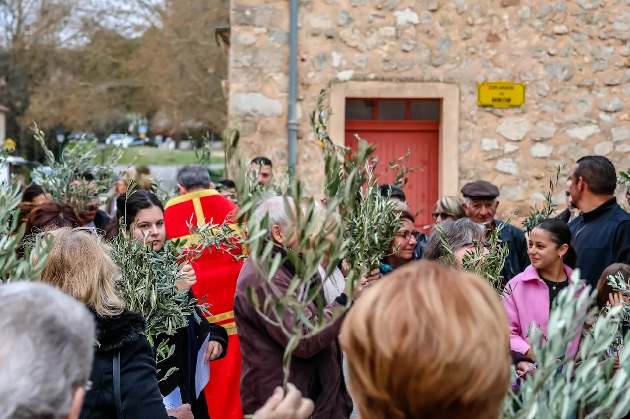 Messe des Rameaux à Châteauneuf-le-Rouge